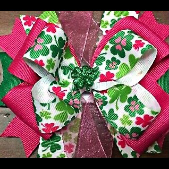 I am selling boutique bows can make any kind - Picture 6 of 7